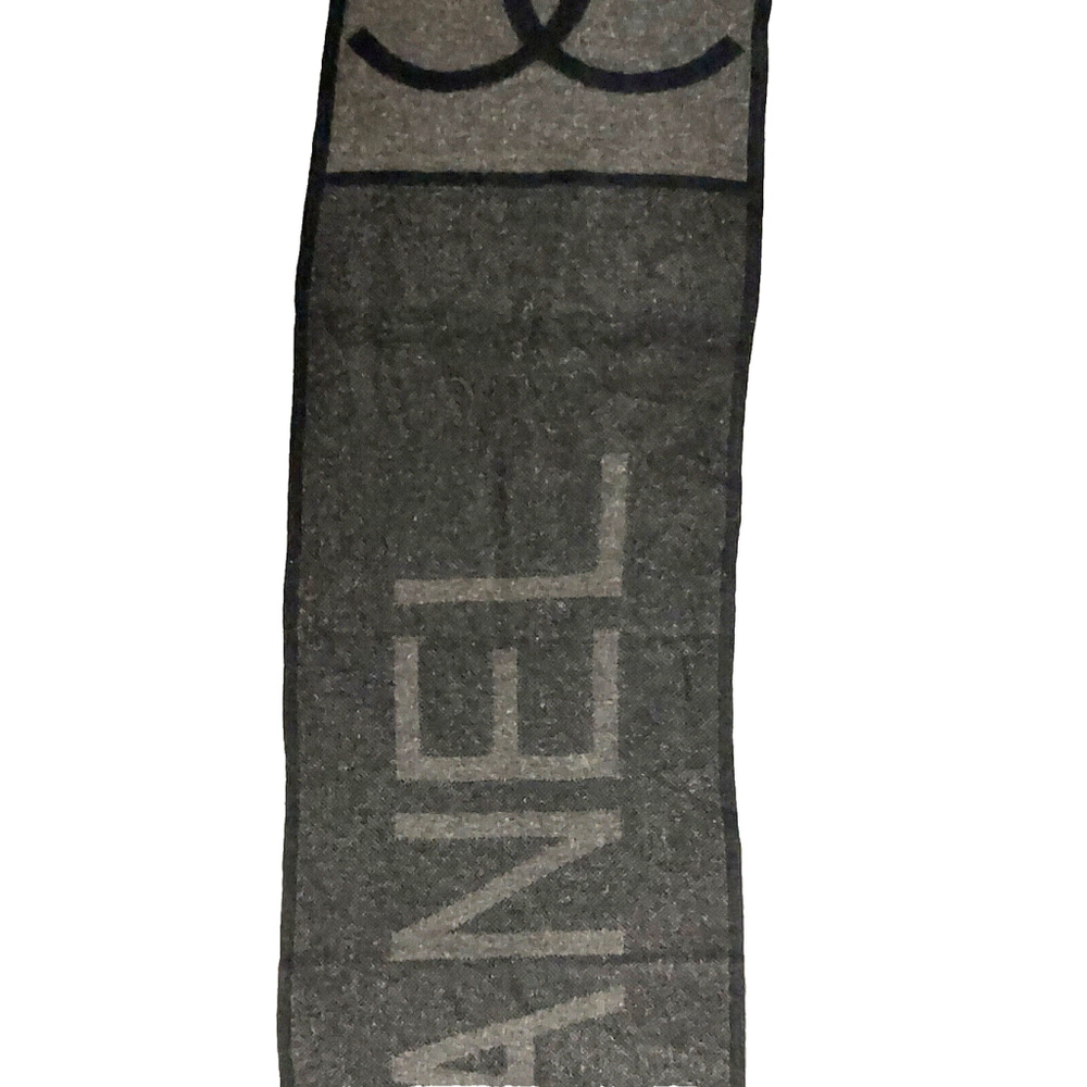 CHANEL Black & Charcoal Gray 100% Wool Reversible Long Scarf - Picture 7 of 11